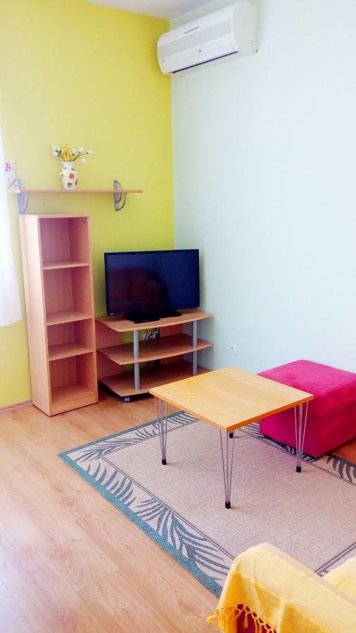 Komunela Apartmán *